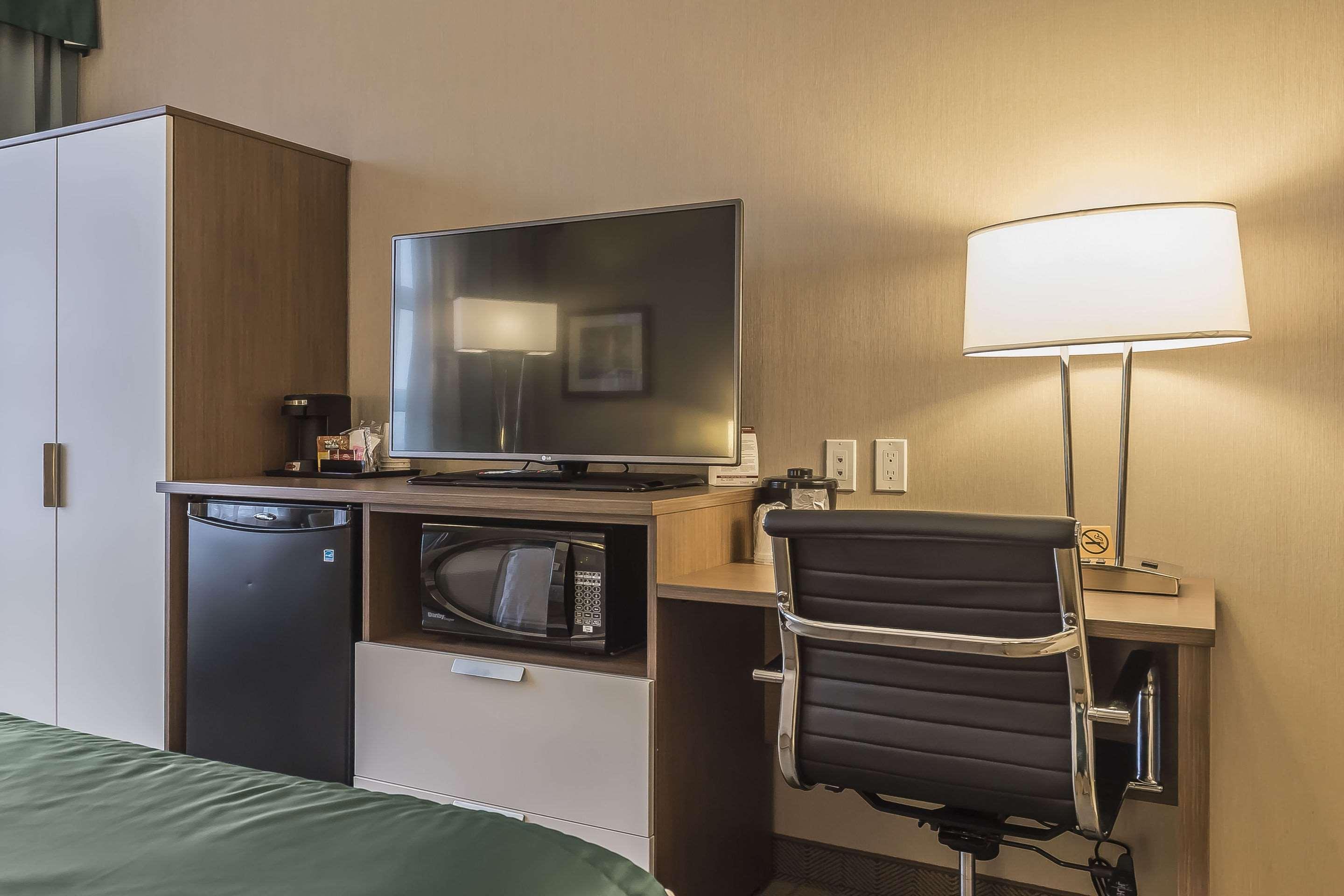 Quality Inn Sept-Îles Eksteriør billede