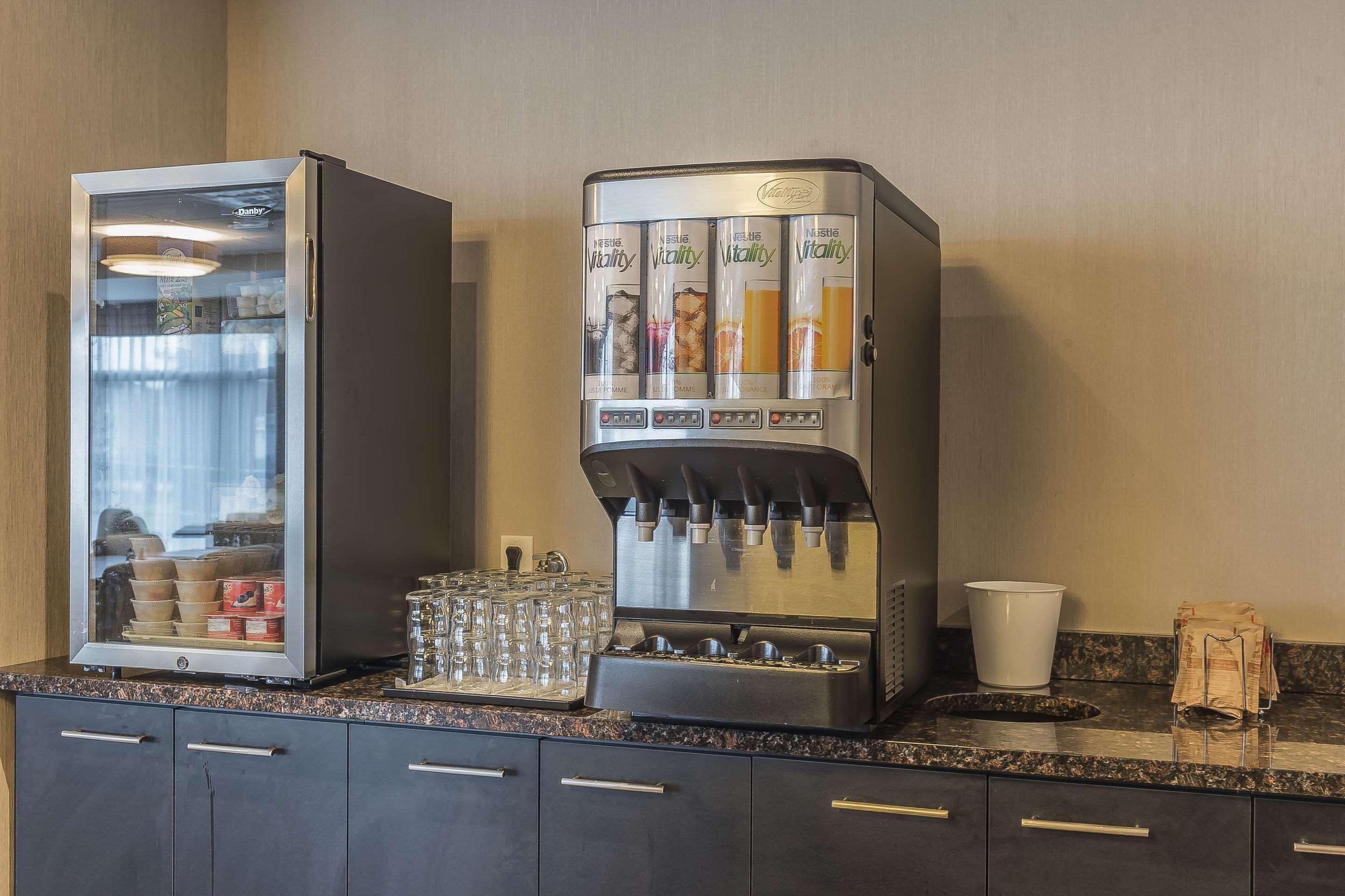 Quality Inn Sept-Îles Eksteriør billede